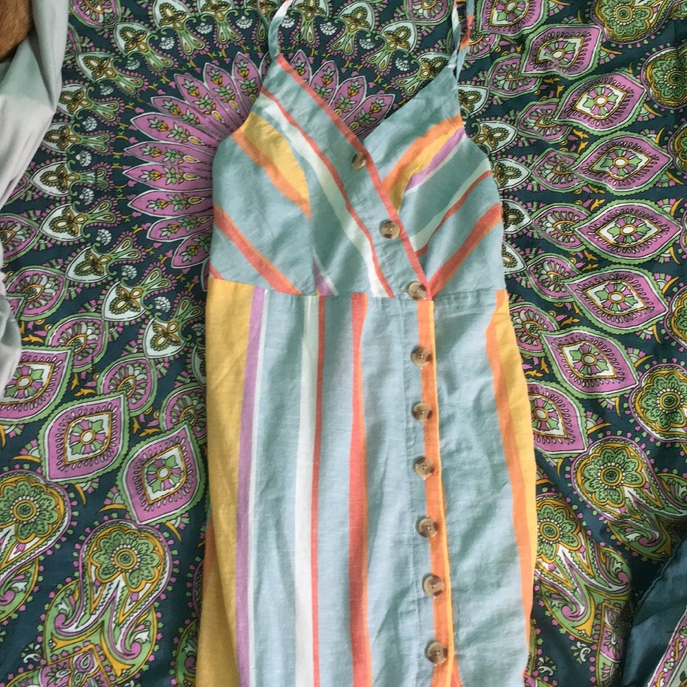 Cute Summer midi dress never worn
